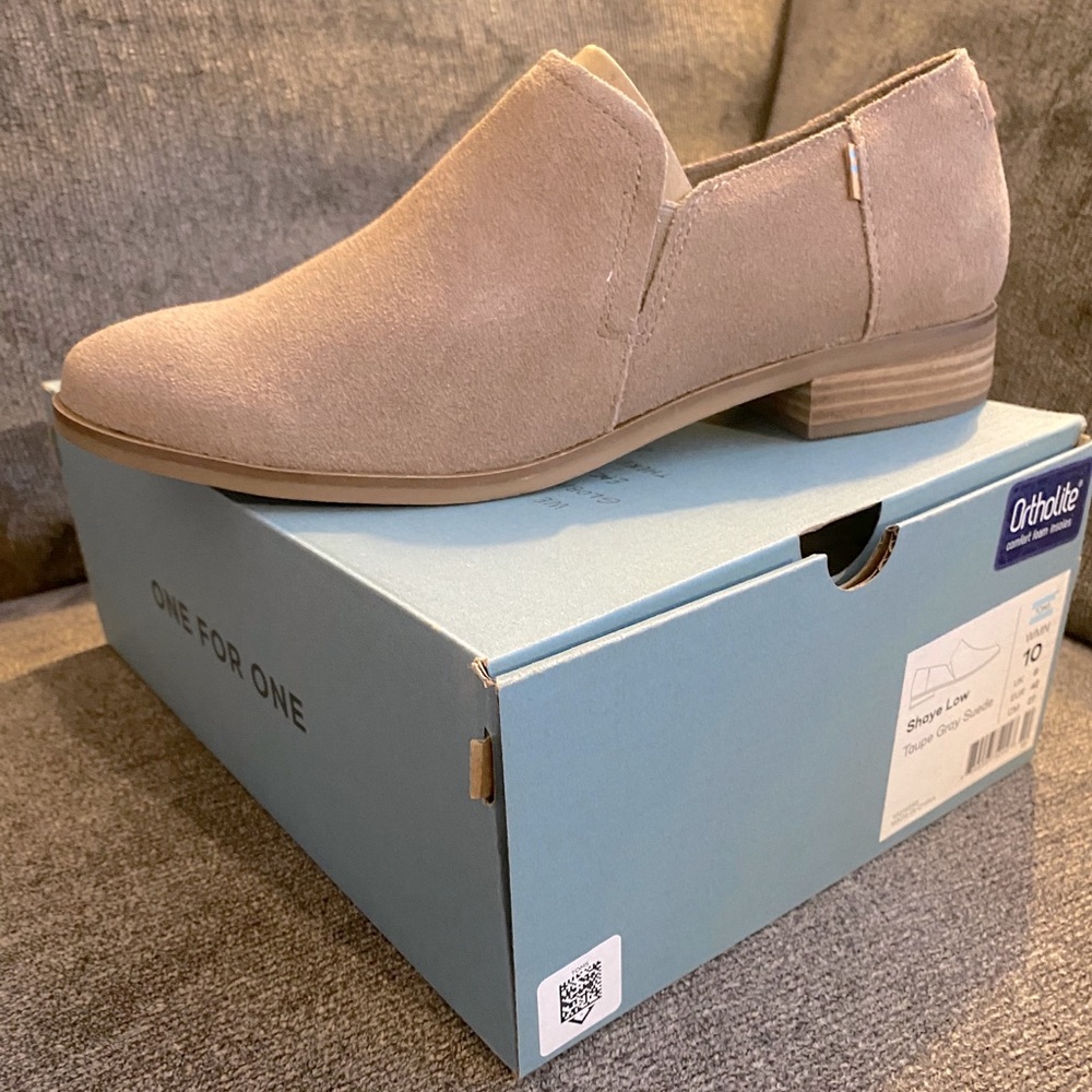 TOMS Shaye Low Taupe Gray Suede sz 10 Women’s